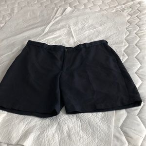 Men’s navy Bermuda shorts